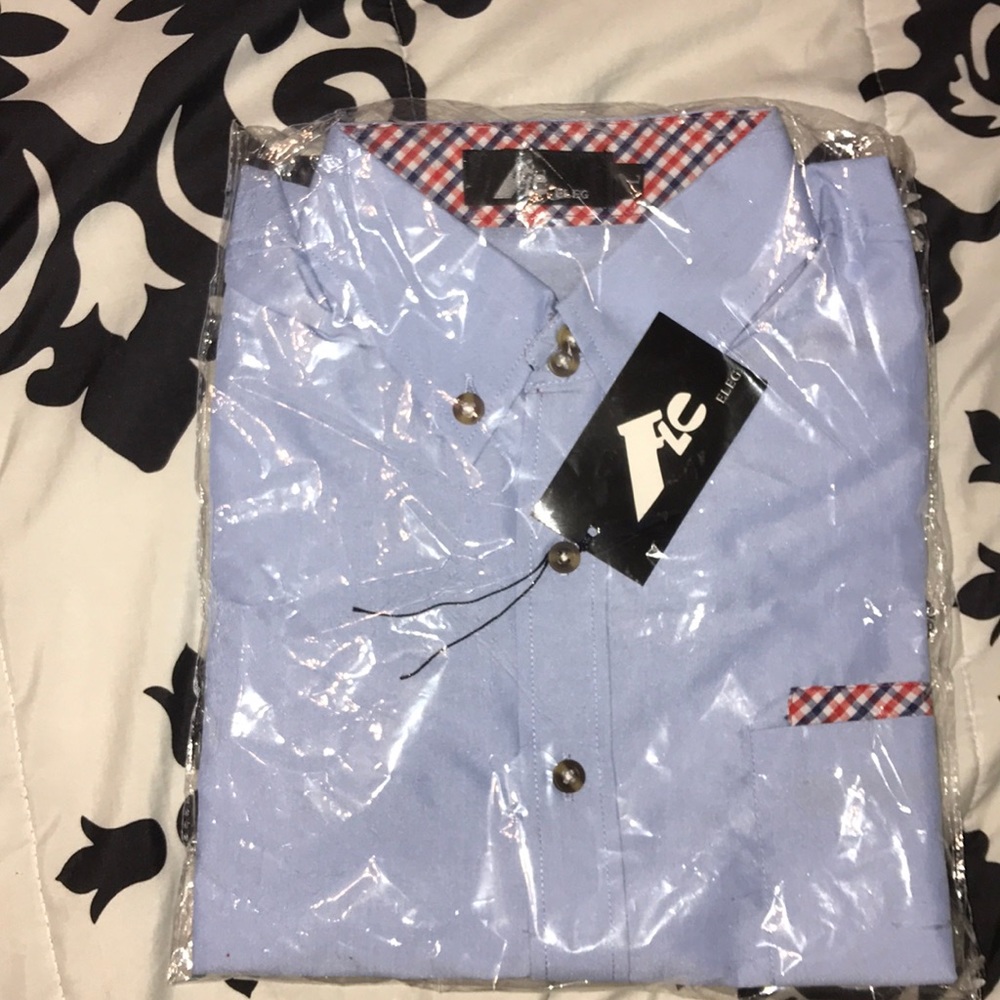 Light Blue Men’s Dress Shirt